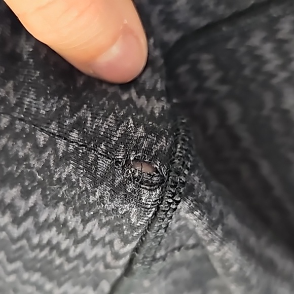 LULULEMON Stretch Tie Waist Black Print Workout Pants - Picture 6 of 6